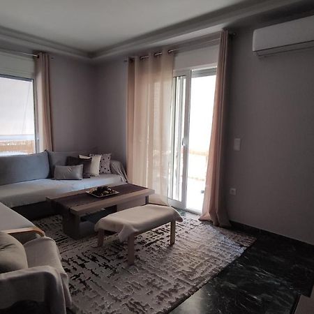 Two Bedroom Apartment In Атина Екстериор снимка