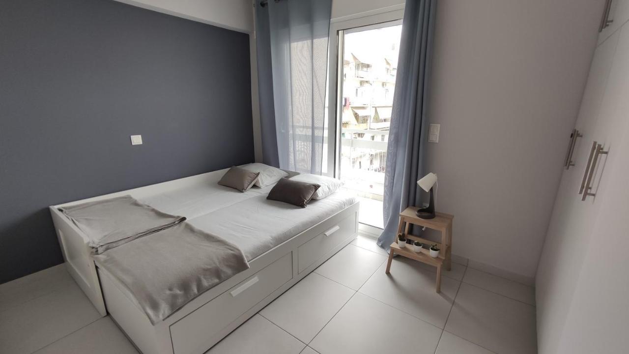 Two Bedroom Apartment In Атина Екстериор снимка