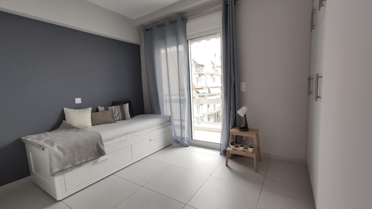 Two Bedroom Apartment In Атина Екстериор снимка